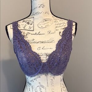EUC Victorias Secret Lace Bra - 38D